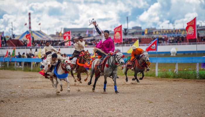 Nagqu Horse Racing Festival in Tibet