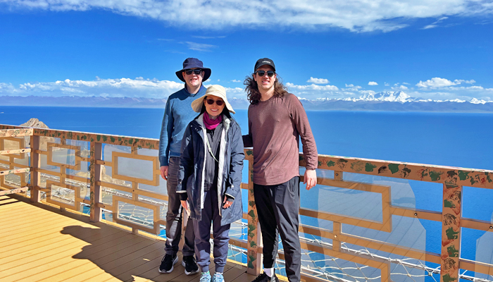 take a photo at Namtso Lake