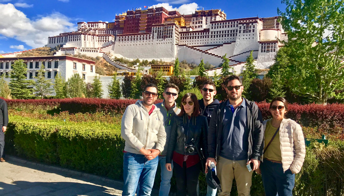 Take a picture at Potala Palace Square
