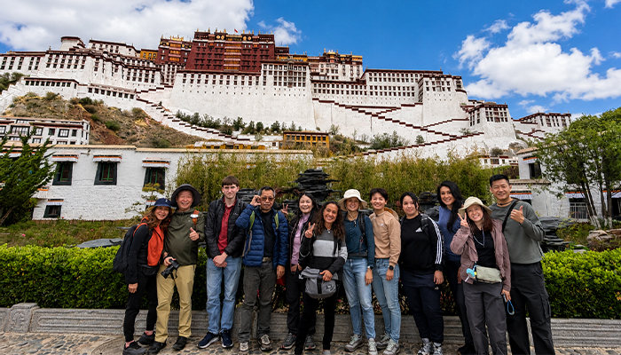 Visiting the Potala Palace