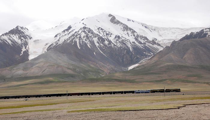Kunlun Mountain and Qinghai Tibet Railway