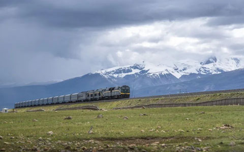 Qinghai Tibet Railway: Why It is Extraordinary and How to Take the Train Route?