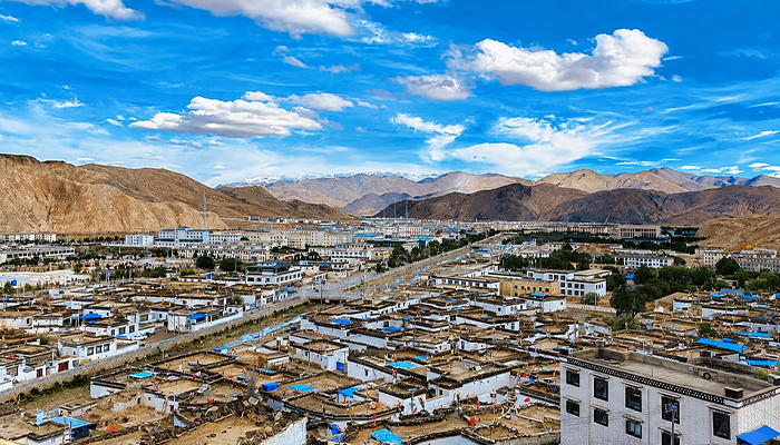 A Panoramic View of New Tingri