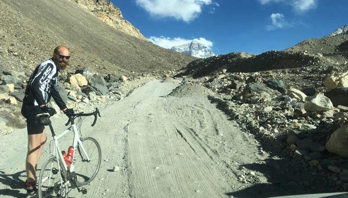 Cycling from Lhasa to Everest Base Camp