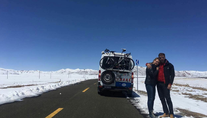 Cycling from Lhasa to Everest Base Camp 