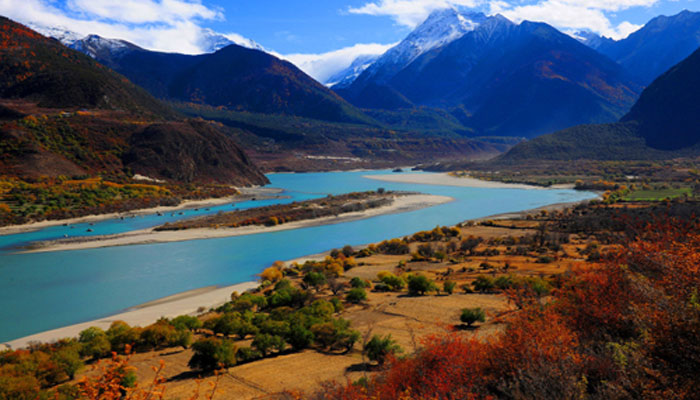 View of Yarlung Tsampo River
