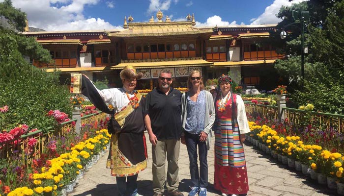 Visit to the Park in Norbulingka during Shoton Festival
