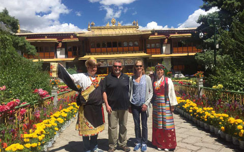 What to Do and See While Touring Tibet during Shoton Festival?