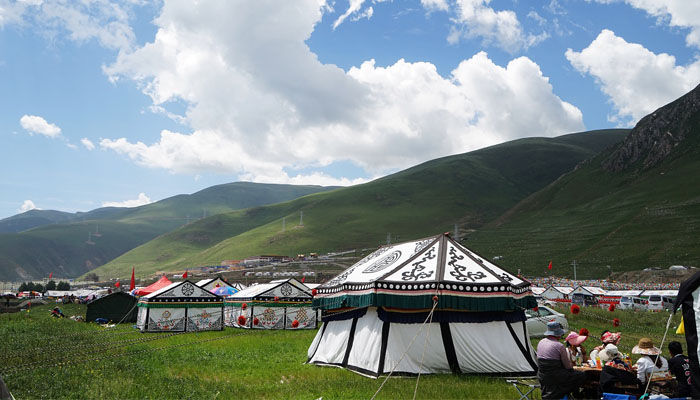 Litang Horse Racing Festival