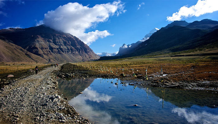 The awe-inspiring Kalilash-Mansarovar route