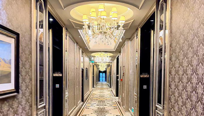 The guest room corridor