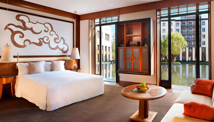 Suite rooms at St. Regis Lhasa Resort