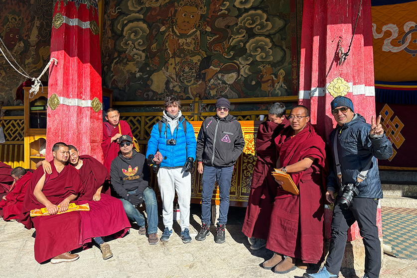 nepal tibet bhutan tour
