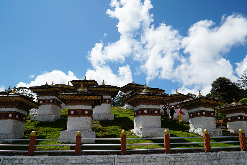 nepal tibet bhutan tour
