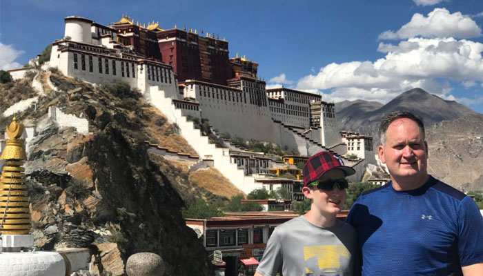 Visit the holy Lhasa city