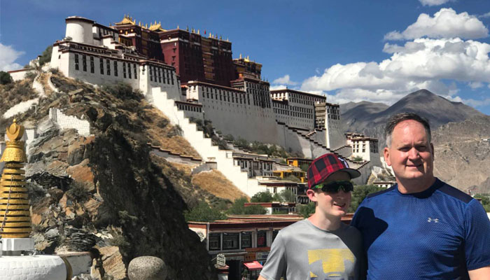 Visit the holy Lhasa city
