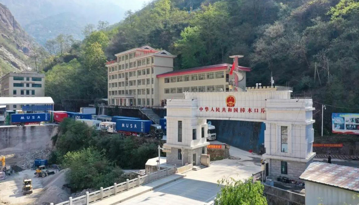 Nepal to Tibet via Zhangmu Port