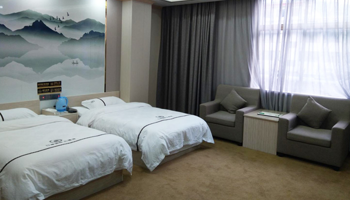Gyirong QoMoLangZong Hotel room