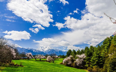 When is the Best Time to Tour Tibet and Nepal