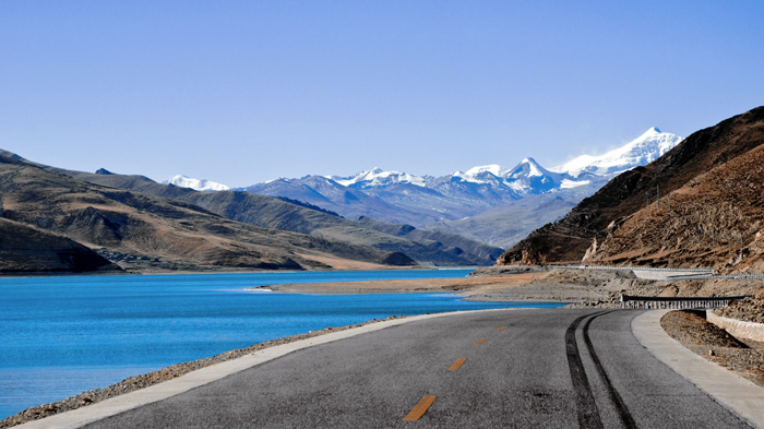Yamdrok Lake Road