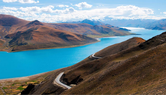 Yamdrok Lake