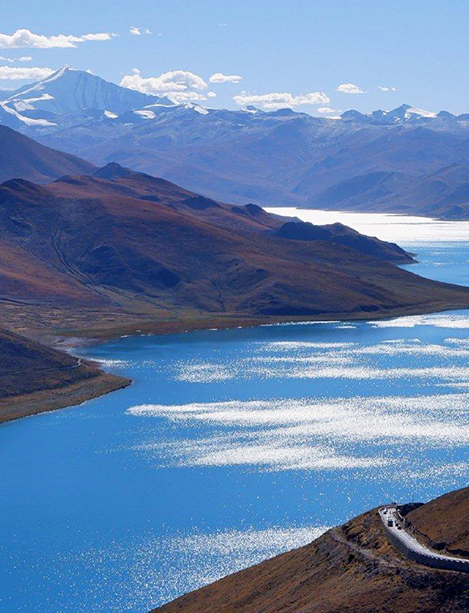 Yamdrok Lake