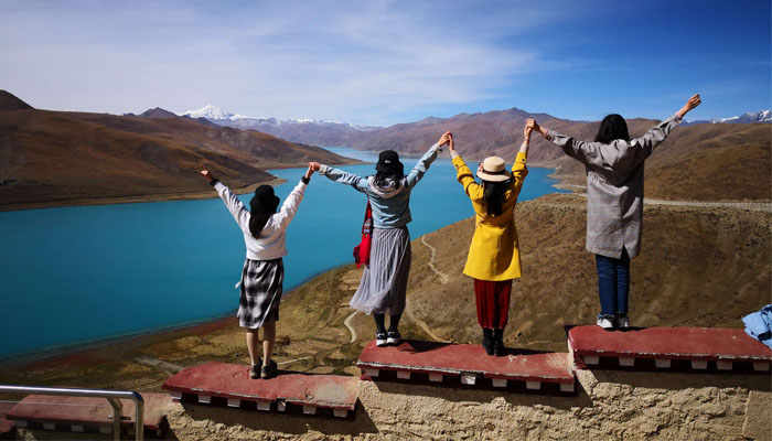 Yamdrok Lake