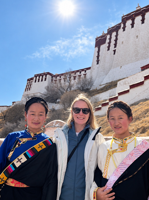 Tibet cultural tour with local Tibetan people