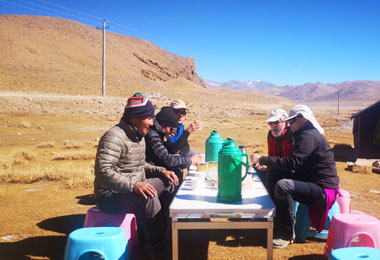 Tingri Trek to EBC rest