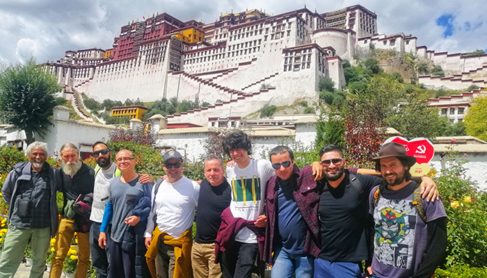 Visit Tibet in Group