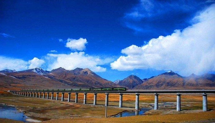 Xining to Lhasa by train via Qinghai Tibet Railway