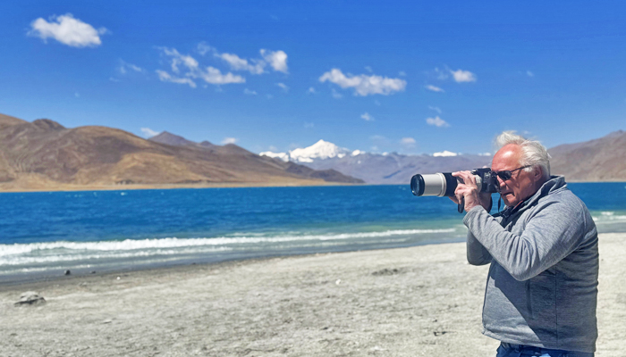 Yamdrok Lake is a paradise for photographers