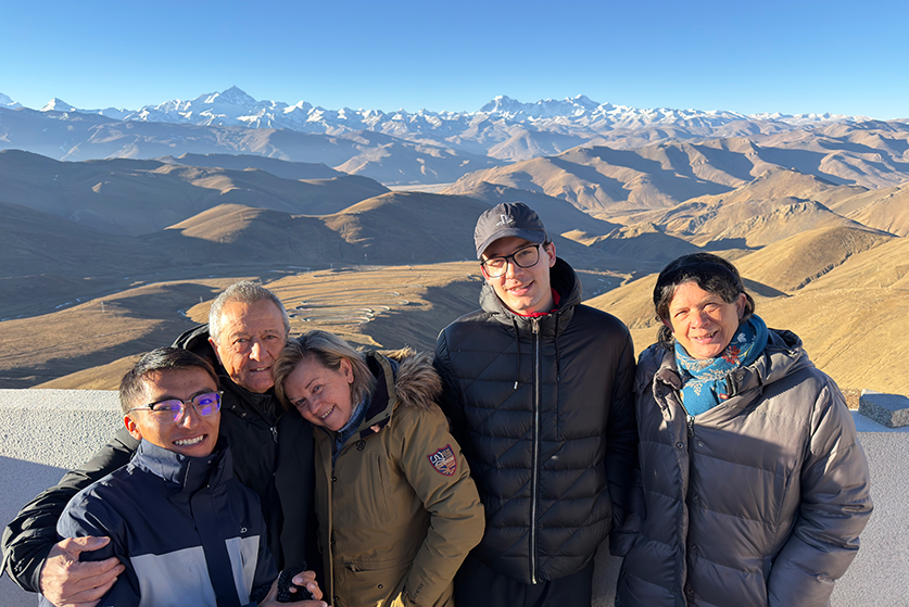 Scenic Gawula Pass view during Beijing Tibet train tour