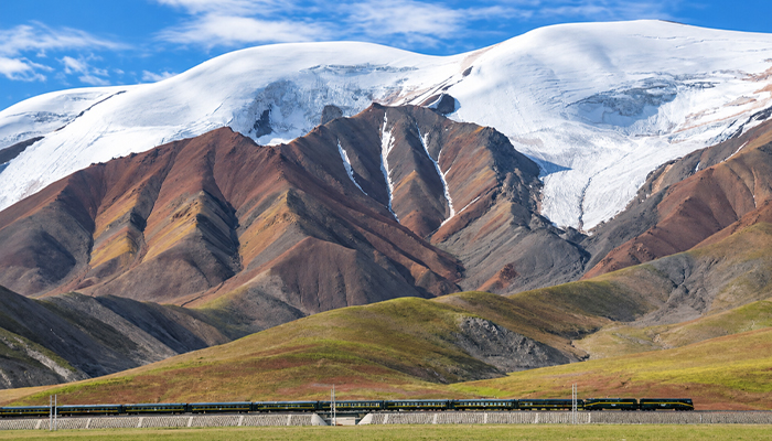 Breathtaking Tibet train scenery