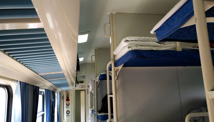 Luggage space on Tibet trains