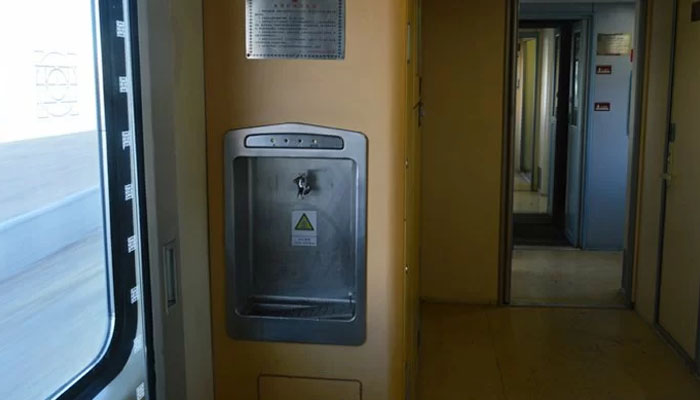 Tibet train drinking water dispensers
