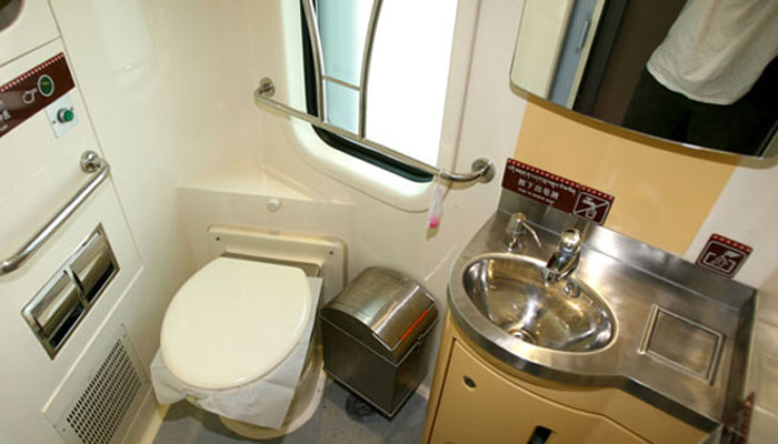 Tibet trains western-style toilets