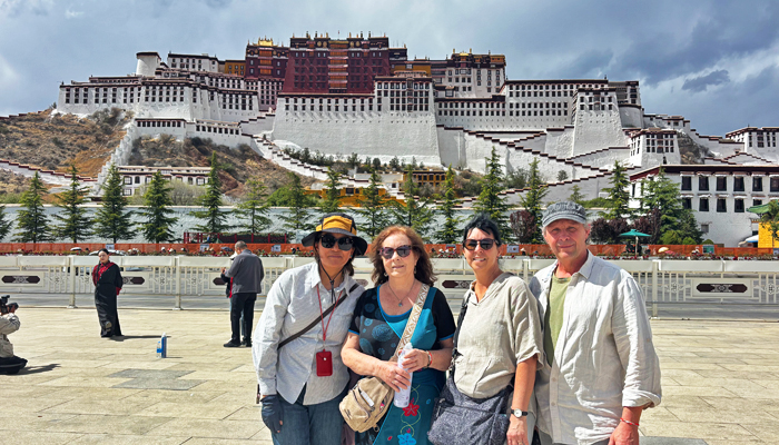 Using portable oxygen while visiting Potala Palace