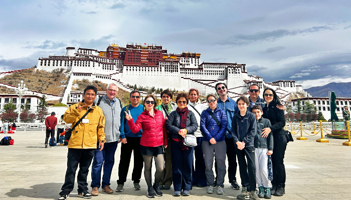 Potala Palace tour with local Tibetan guide