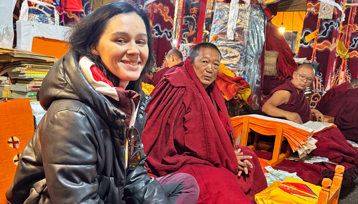 Photo with Tibetan monks in Tibet