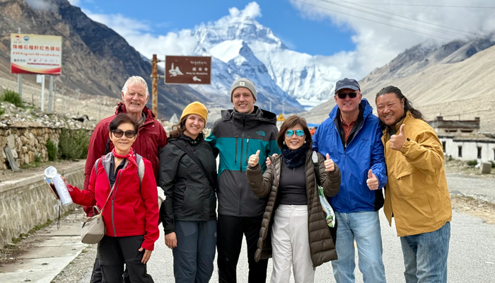 Tibet Everest Base Camp tour with local Tibetan guide