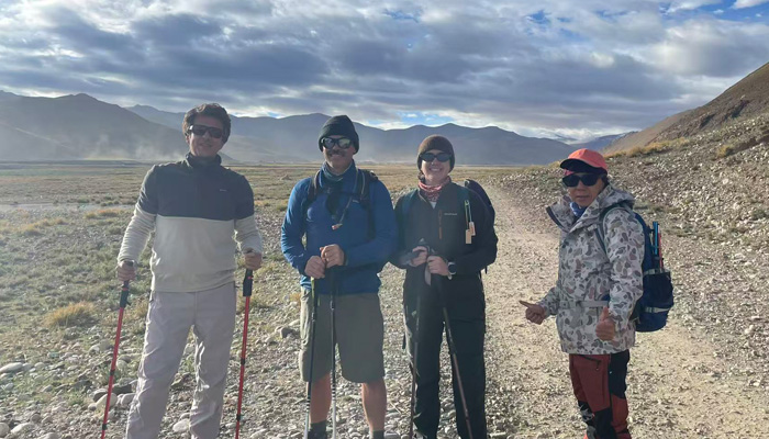 Trekking in Tibet with guide