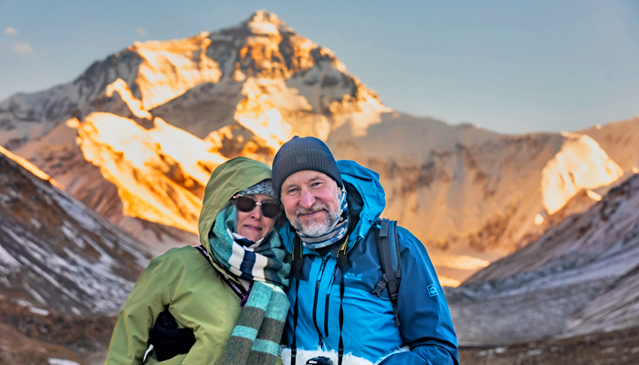 enjoy the sunset of Mount Everest in October