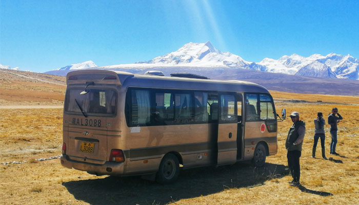 Tibet tour bus