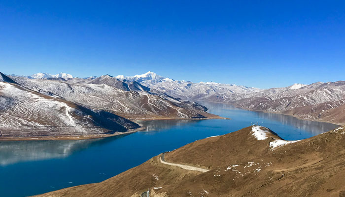 Yamdrok Lake in Tibet