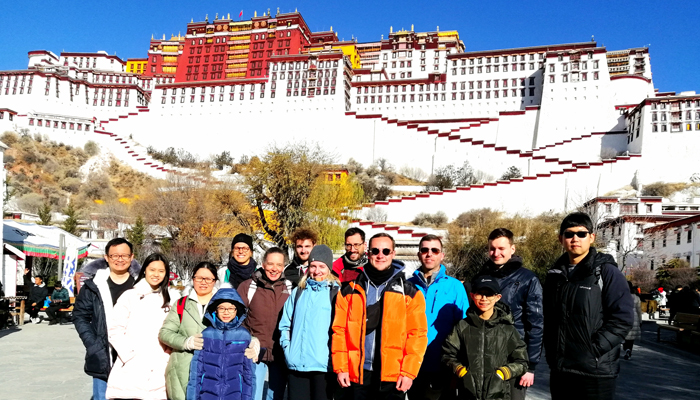 Visit Potala Palace in winter