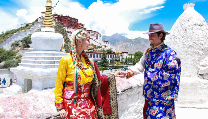 Experience Tibetan clothing