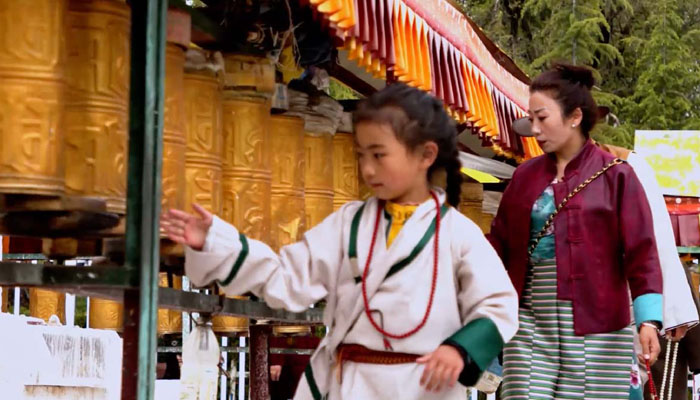 Tibetan clothing for women