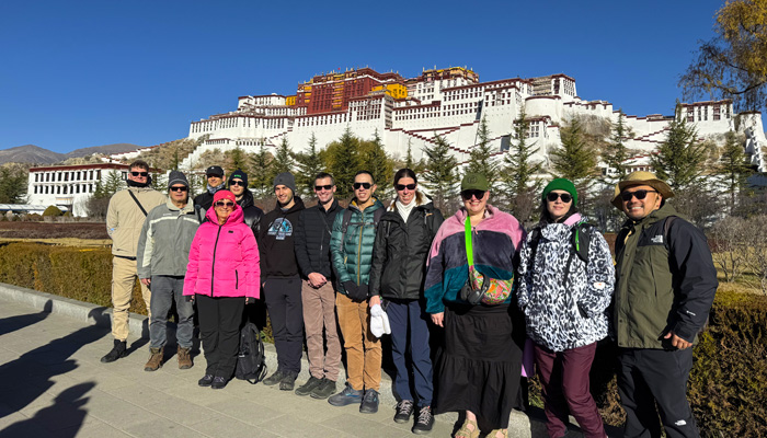 visit Potala Palace in Lhasa