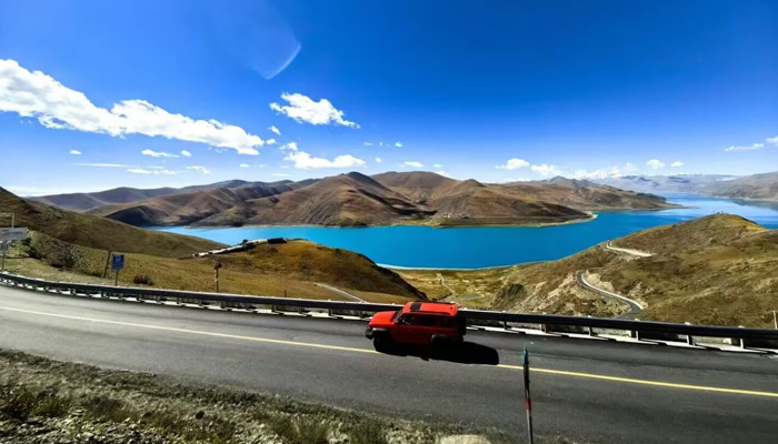 Yamdrok Lake